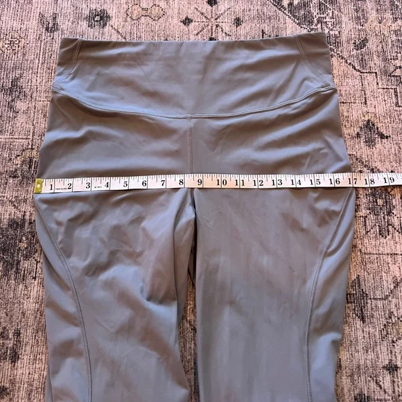 Lululemon women’s base pace high rise tight size 12 - Picture 9 of 10